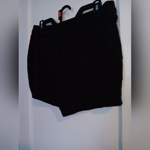 32 Degrees Cool Women's Black Shorts Small Pre-owned - Picture 2 of 9